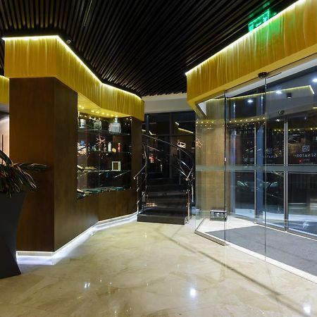 Hotel Senator Karagandy Dış mekan fotoğraf